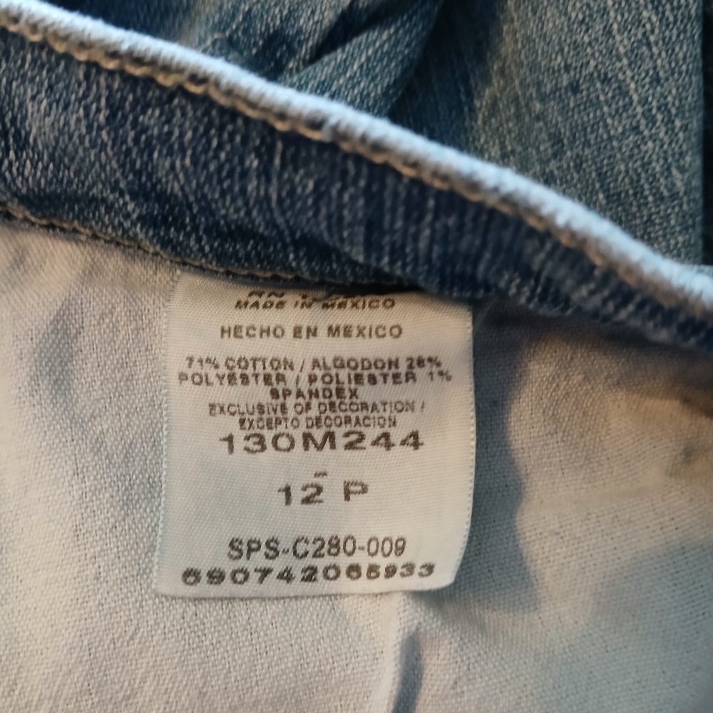 Classic Blue Women's Jeans - Picture 3 of 3